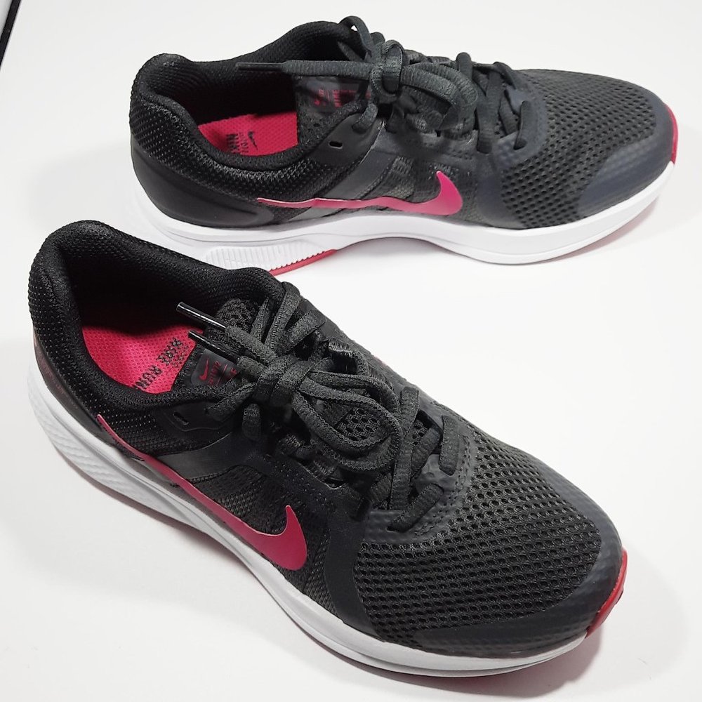 SALE Nike Women's Run Swift 2 Size 6 Dark Smoke Gray Fireberry Black